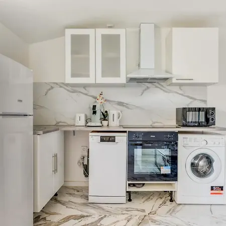 - Jacuzzi, Wifi, Clim, Retroprojecteur Apartment Beziers