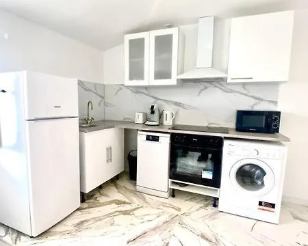 Apartment - Jacuzzi, Wifi, Clim, Retroprojecteur *