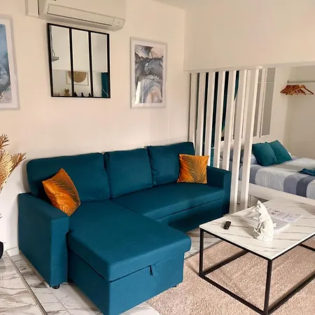 - Jacuzzi, Wifi, Clim, Retroprojecteur