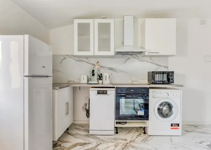 - Jacuzzi, Wifi, Clim, Retroprojecteur Lejlighed Béziers