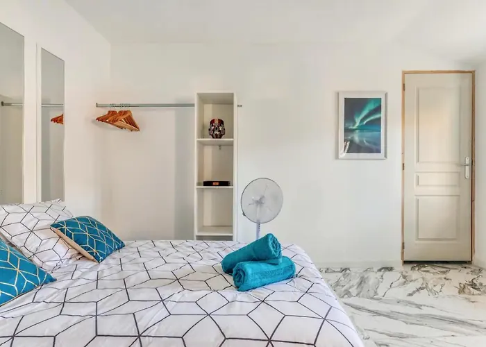 - Jacuzzi, Wifi, Clim, Retroprojecteur * Béziers