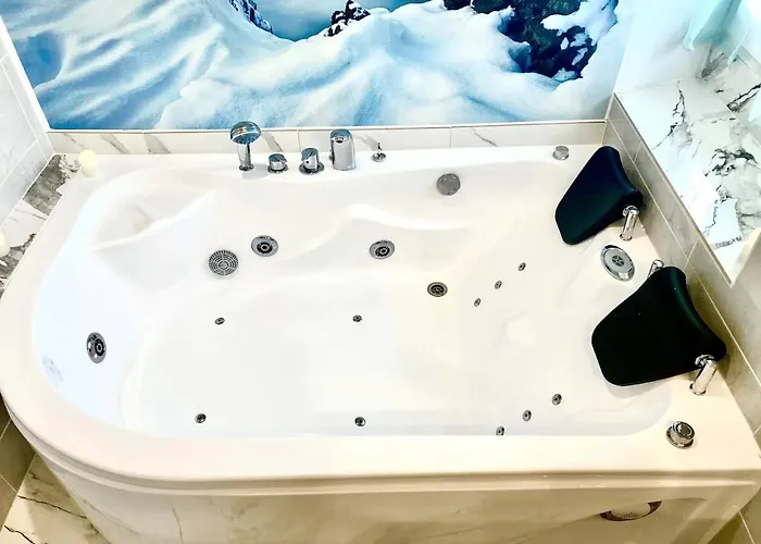 - Jacuzzi, Wifi, Clim, Retroprojecteur Apartment *