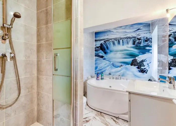 Apartment - Jacuzzi, Wifi, Clim, Retroprojecteur *