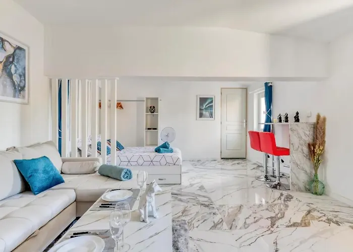 - Jacuzzi, Wifi, Clim, Retroprojecteur Apartment *