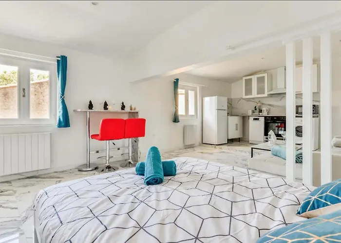 - Jacuzzi, Wifi, Clim, Retroprojecteur Lejlighed *